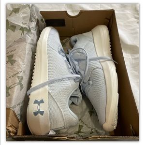 Under  Armour unisex regular GS ripple 2.0 Shoe. size 7Y